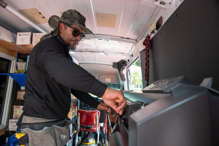 Auto Window Tinting Miami